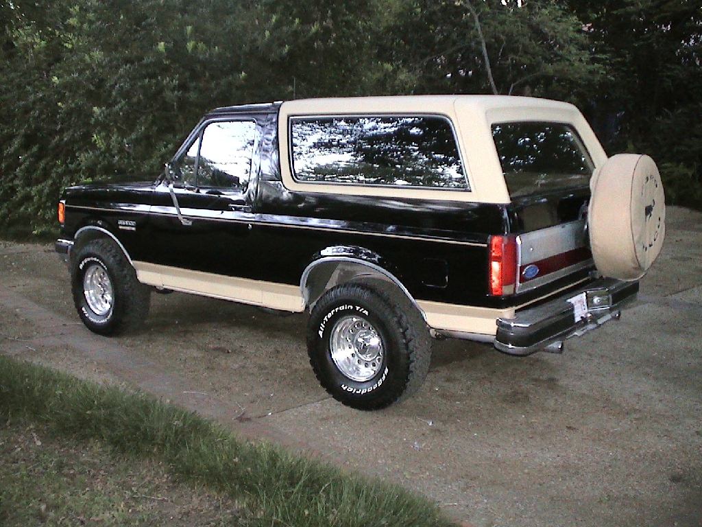 91 BRONCO EB Black Tan DSC03357